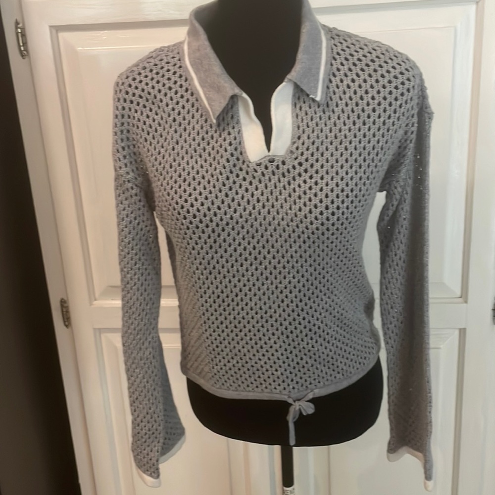 dh New York crochet sweater